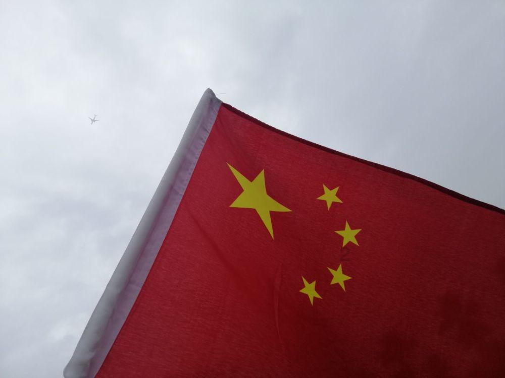 电脑重装系统后变得很卡游戏画面